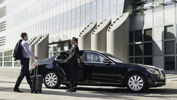 Why Book Private Transportation Service for Airport Transfers